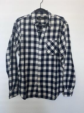 Men’s Emiqude Flannel Shirt Size Medium